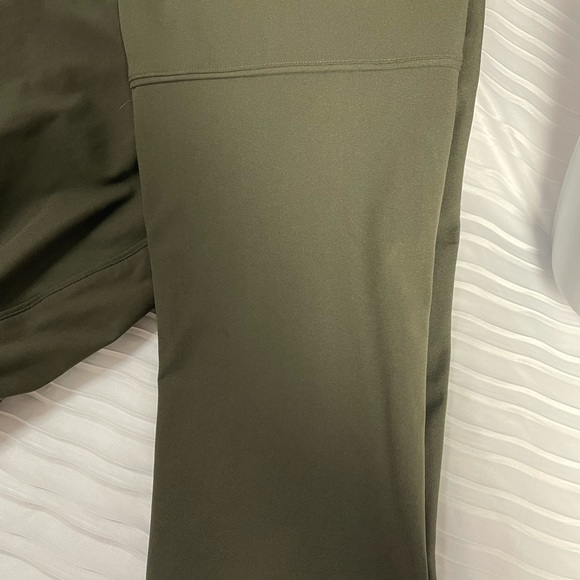 EUC Olive Green Lululemon Pants Size 4 - Picture 5 of 6